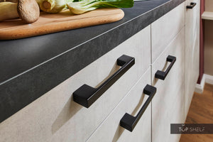 Pino Küche Beton Weißgrau 220cm konfigurierbar Detail Front top-shelf.de-