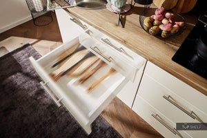 Pino Küche Küchenzeile Magnoliaweiß Hochglanz 150cm konfigurierbar Detail Schubkästen top-shelf.de