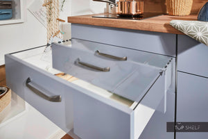 Pino Küche Pastellblau & Honig Eiche 180cm Detail Schubkasten Soft Close-