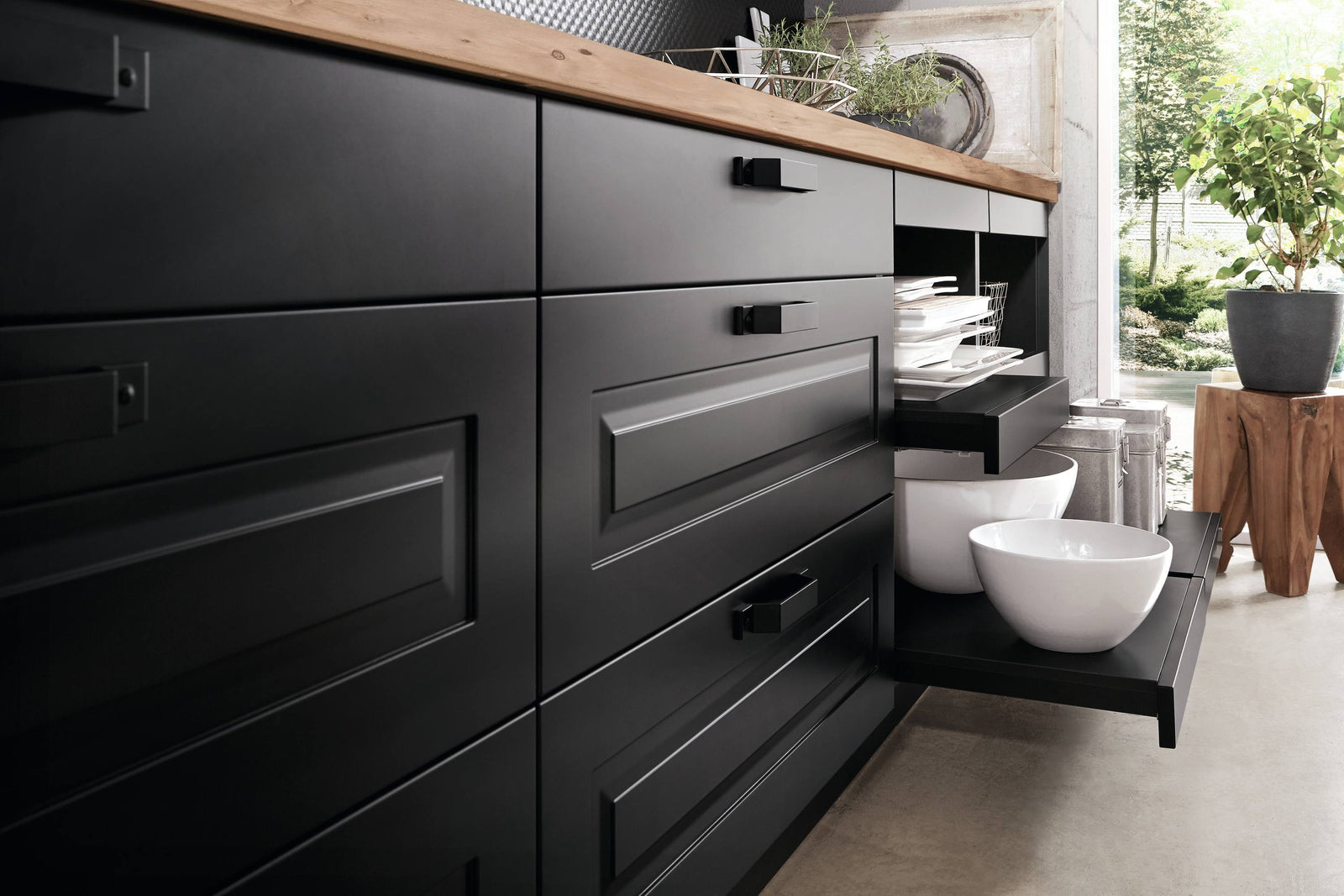 Schwarze moderne Kueche Sylt top-shelf.de