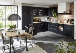 nobilia Eckküche Sylt 851 Schwarz matt 300 x 300 cm mit Landhauskamin mit oder ohne E-Geräte spiegelverkehrt