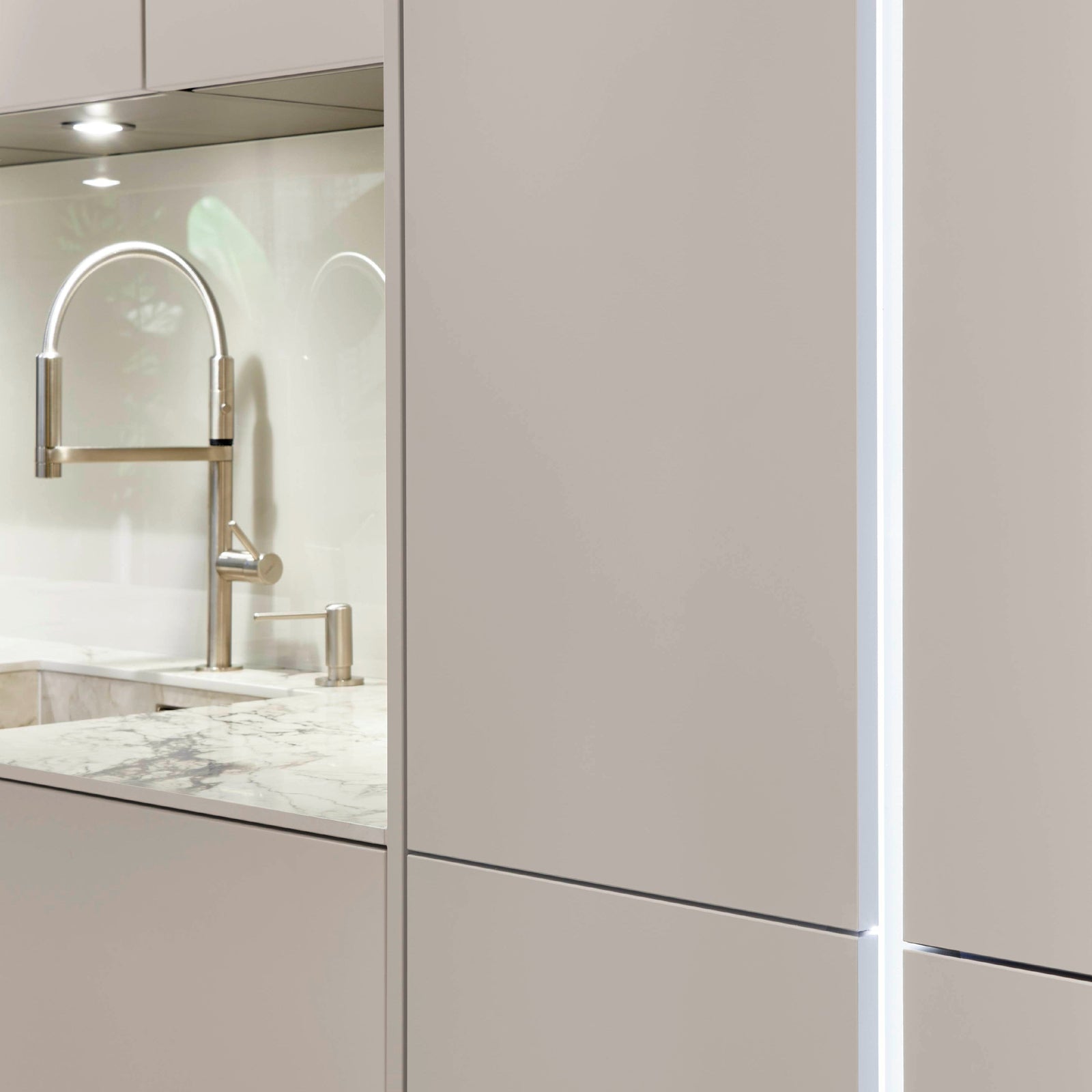 Küchenzeile in macchiato farben