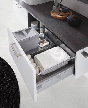 nobilia elements Badmöbel Set Nordsee Bad mit Waschtisch Wasserhahn Sideboard mit Spiegelschrank Abfallsammler in Alpinweiß