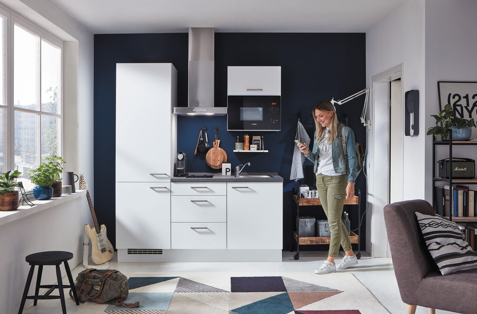 Set aus nobilia Mikrowellenschrank mit Junker Einbau-Mikrowelle JP4119260 Küchenschrank Wandschrank