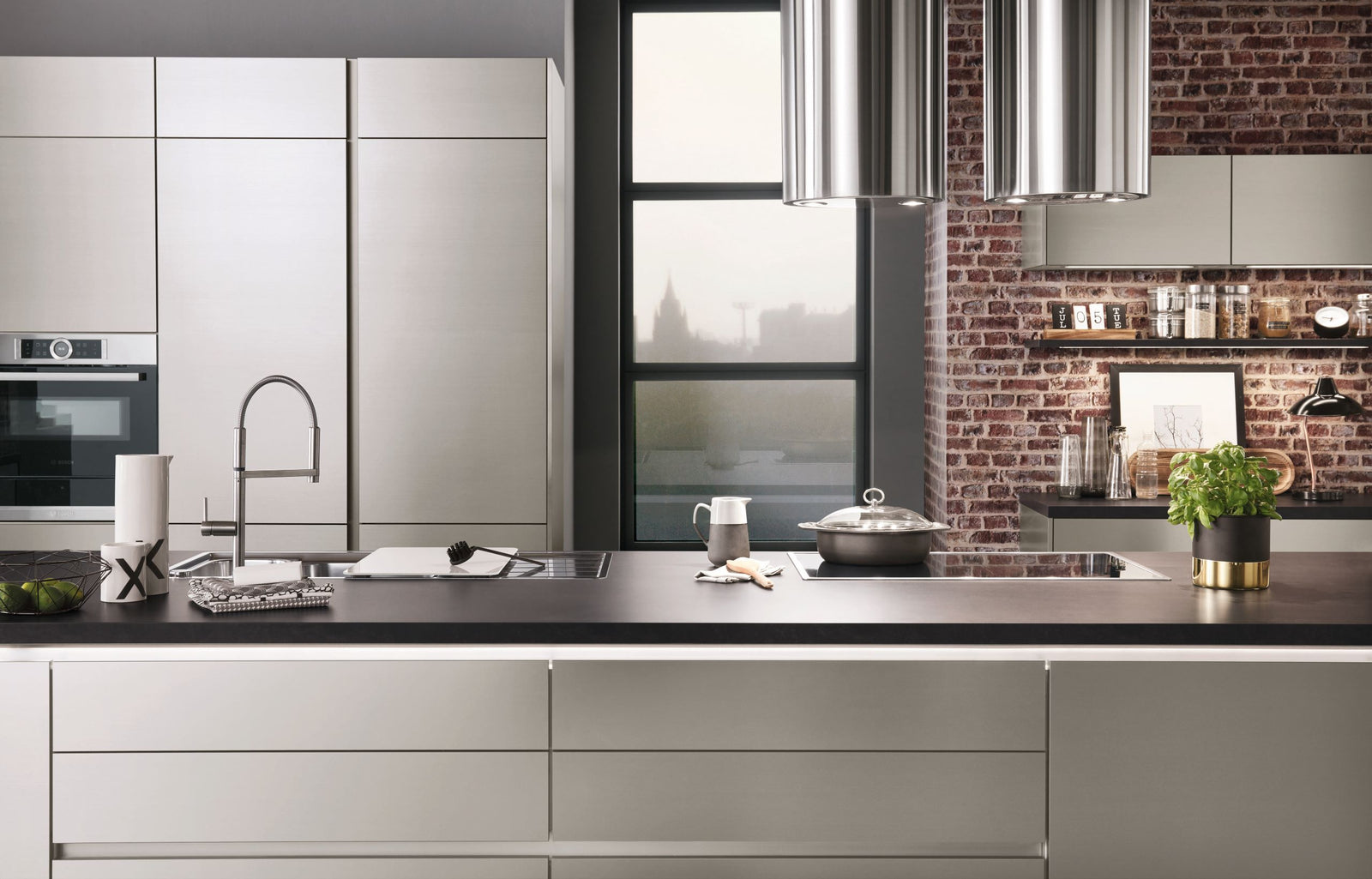 Grifflose Kueche Inox mit Beleuchtung top-shelf.de