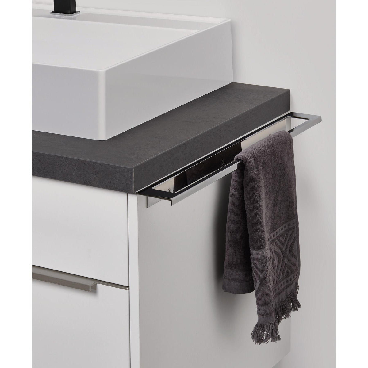 Nobilia Handtuchhalter zur Planung auf 16 mm starken Wangenin 583 mm Tiefe HTHW-56 3317