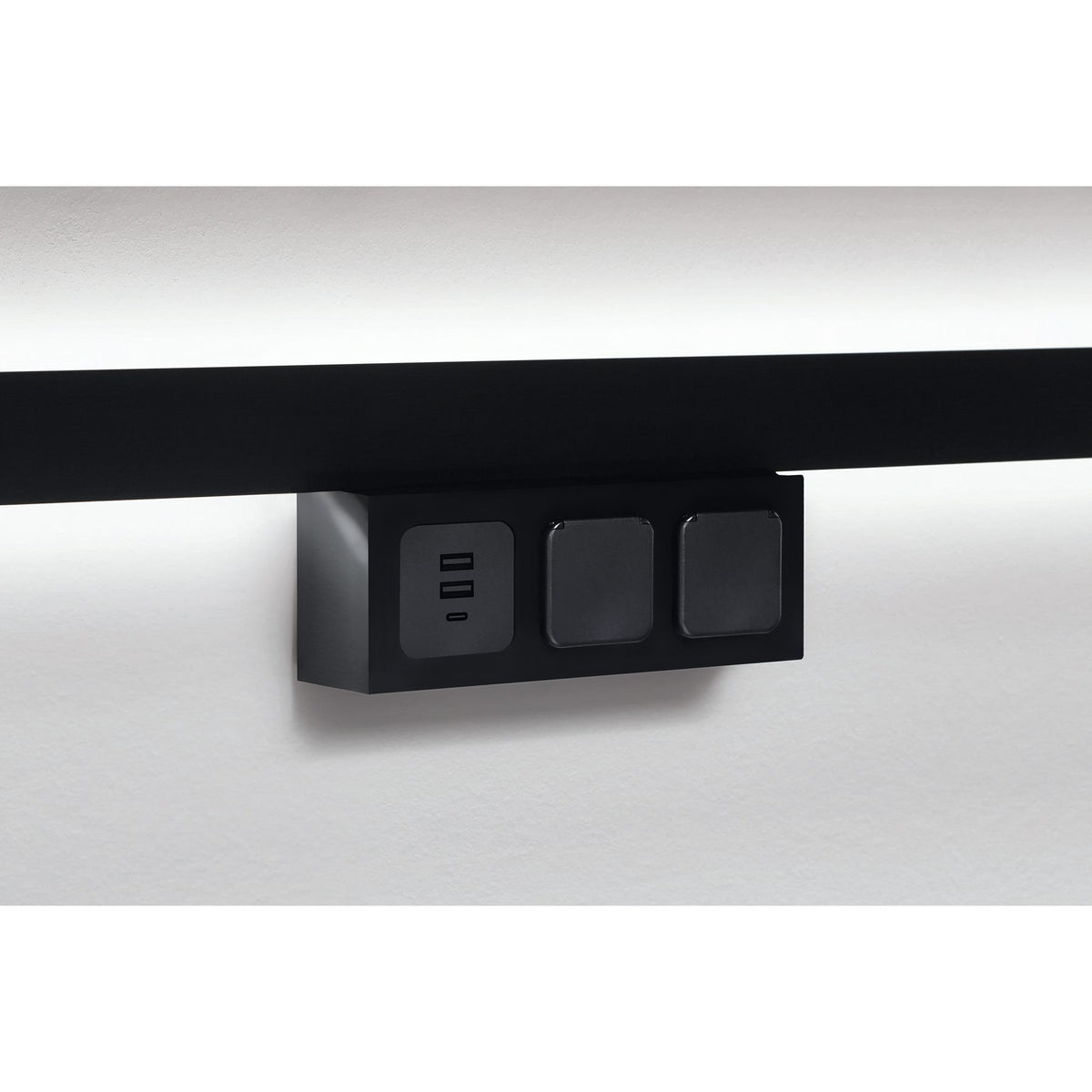 Nobilia Zweifach-Steckdose Sign Emotion mit USB-Charger SESTD-F 49443