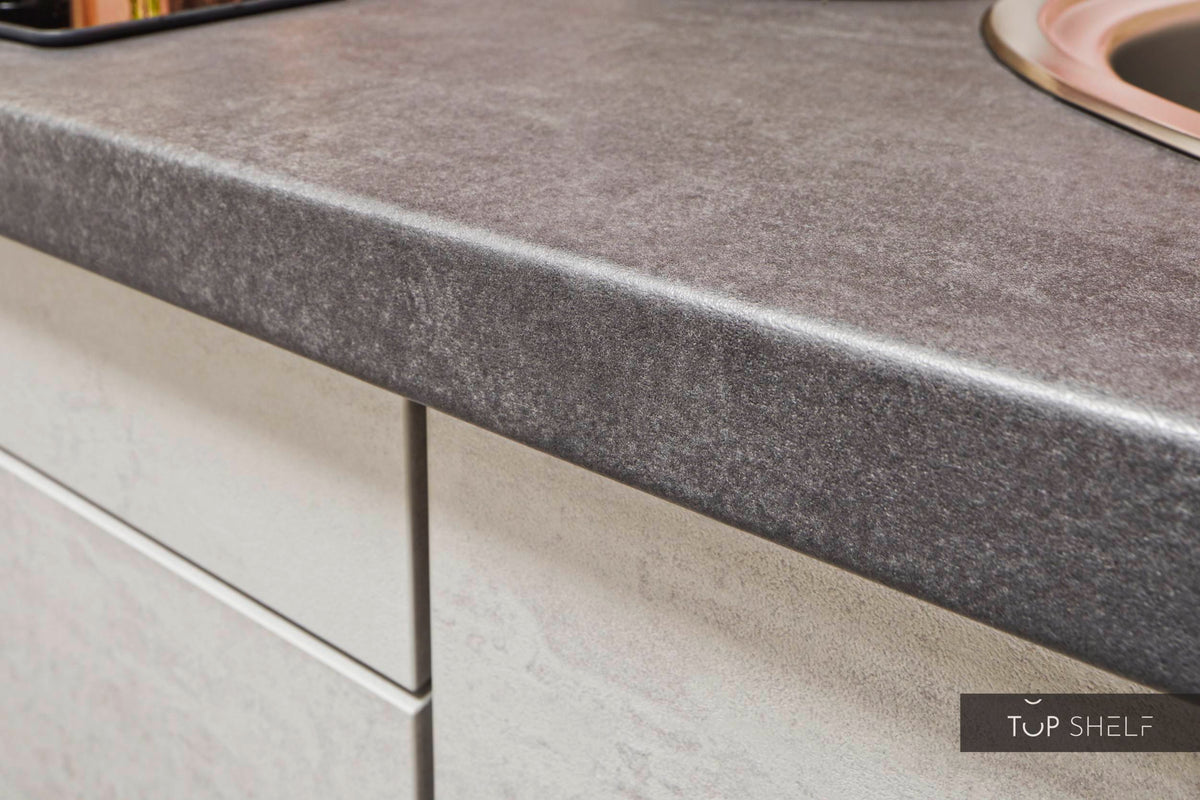 Pino Küche Beton Weißgrau 180cm Detail Arbeitsplatte top-shelf.de-