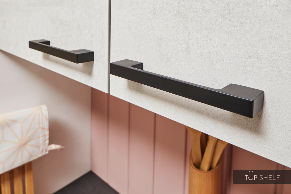 Pino Küche Beton Weißgrau 180cm Detail Wandschränke top-shelf.de-