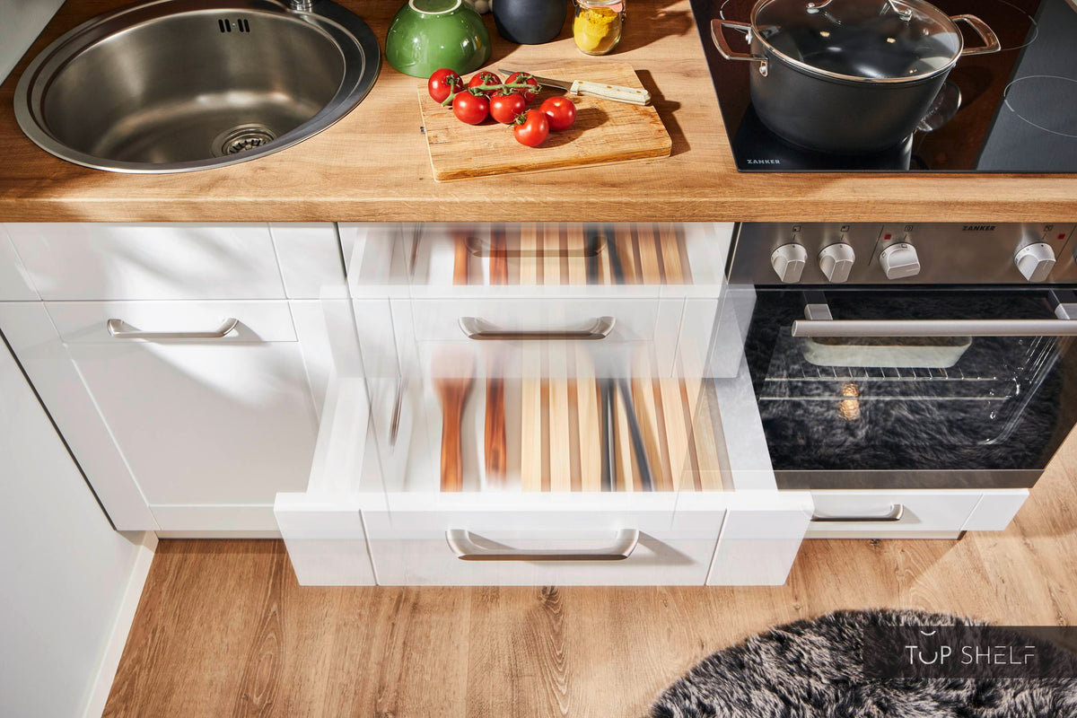 Pino Küche Weiß in Rahmenoptik 160 cm konfigurierbar Detail Soft close top-shelf.de-