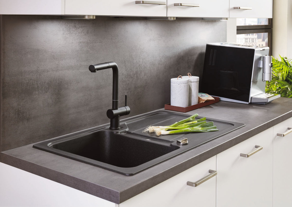 nobilia küche Freiburg 330 cm Weiß abverkauf Eiche Provence mit Kühlschrank &amp; Geschirspüler nobilia - top-shelf.de