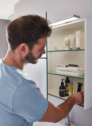 nobilia elements Aufsatzwaschbecken Badmöbel Set mit einem Sideboard Spiegelschrank und Regal in Weiß