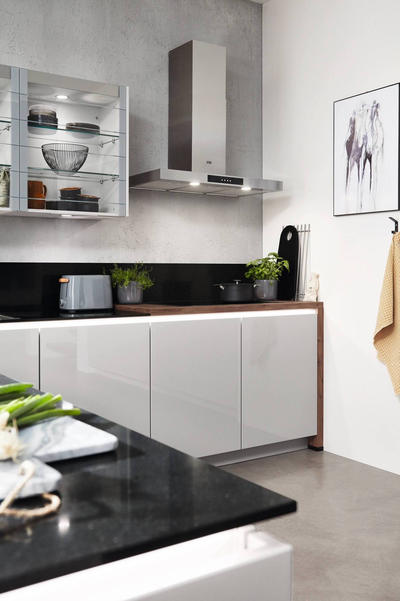 nobilia-Kuechenzeile-nobilia-Kueche-9195_20_Lux819-top-shelf.de-top-shelf.de