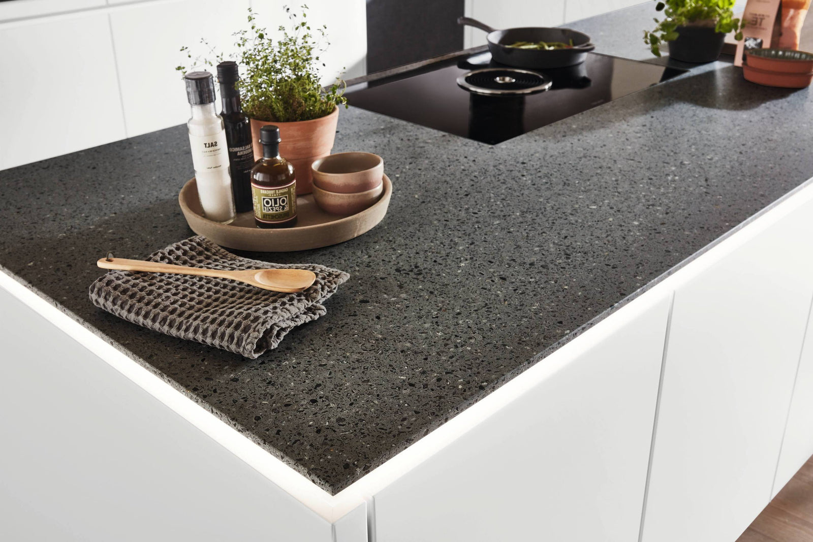 nobilia-Kuechenzeile-nobilia-Kueche-Fashion-top-shelf (8)