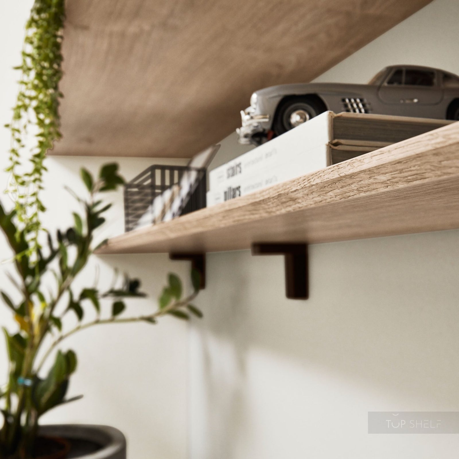 nobilia Riva Wandboard facettenboard mit Wandhalterung 25 cm tief breit VBF-16