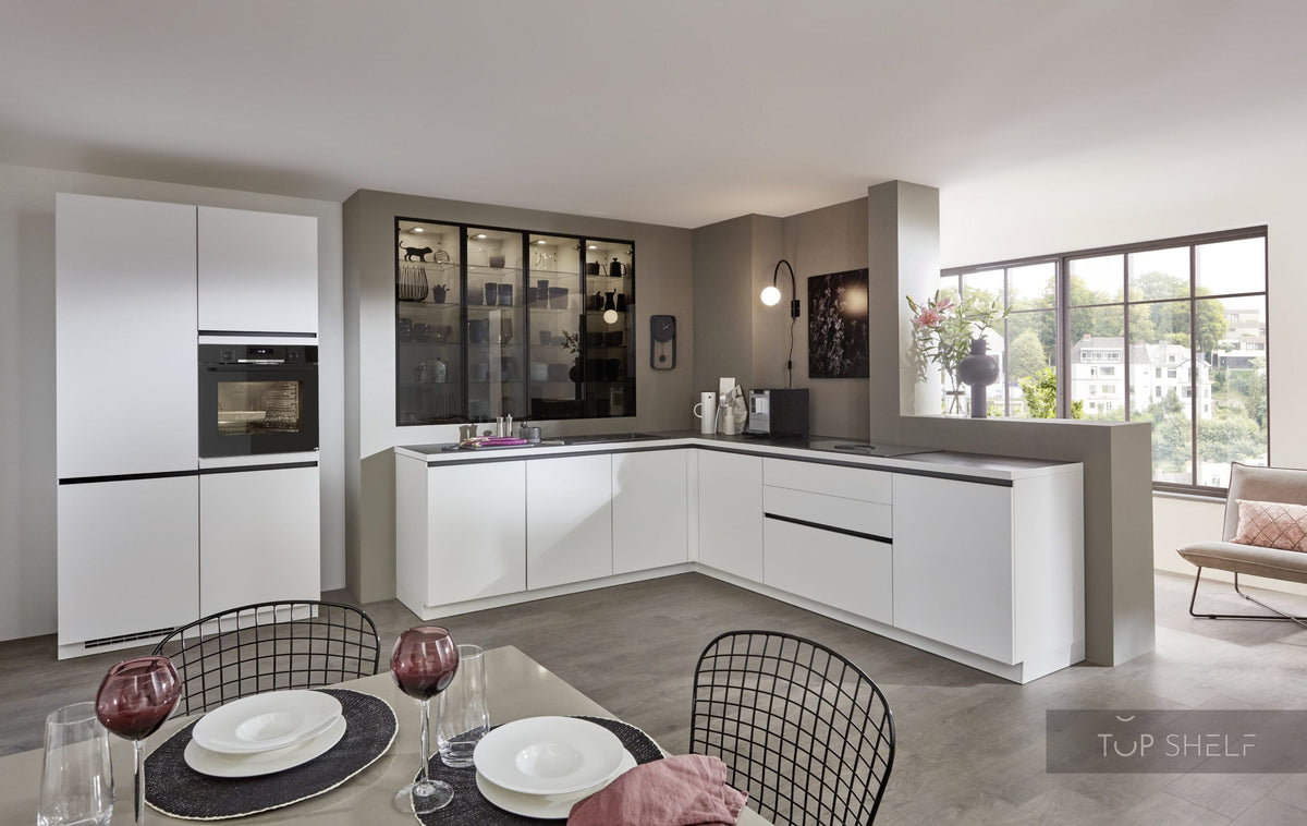 nobilia Winkelküche Artis 938 Glasoptik Alpinweiß matt 265 x 275 + 120 cm mit Glas-Wandschränken Detail Geschirrspüler + Wandschrank