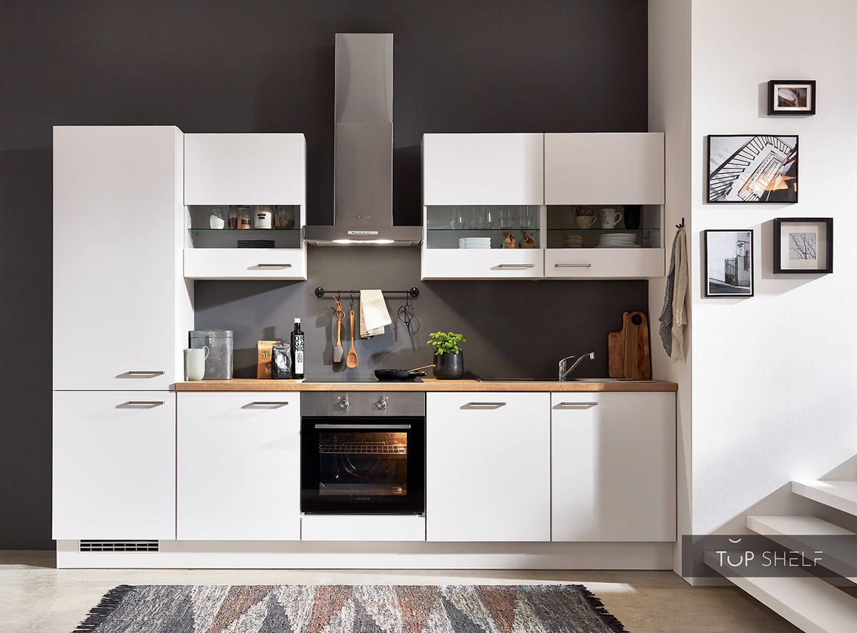 nobilia elements kleine Einbauküche Frontfarbe in Alpinweiß matt und Arbeitsplatte in 354 Eiche Provence